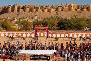 Tips for renting a car to Jaisalmer Desert Festival